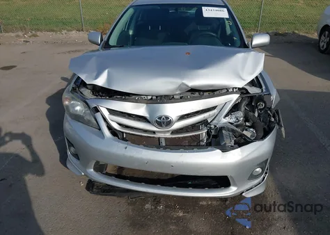 2011 Toyota Corolla S z USA, uszkodzony, nr VIN 2T1BU4EE3BC670482